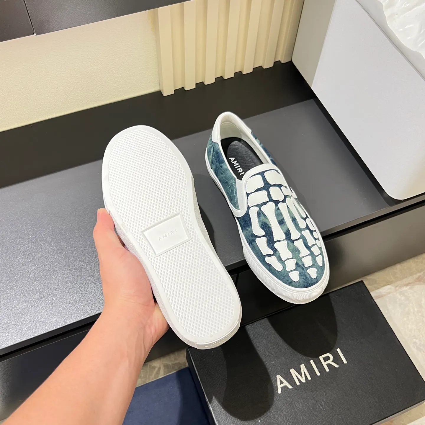 Men's shoes 💰p420, amiri The top purchasing agent for bone shoes 🔍🔍 is on sale at the men's counter at the same time. Cowhide is paired with 5D dynamic design style.
